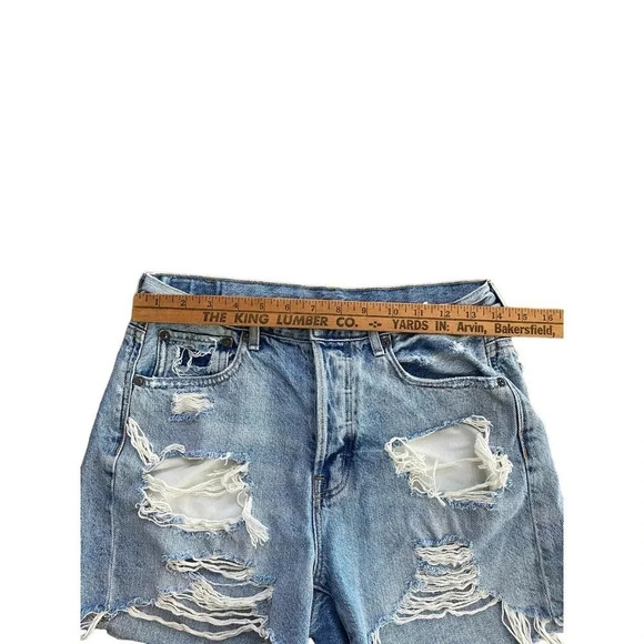 American Eagle Women's Blue Distressed Jean Cutout Short Size 4 - Picture 4 of 5